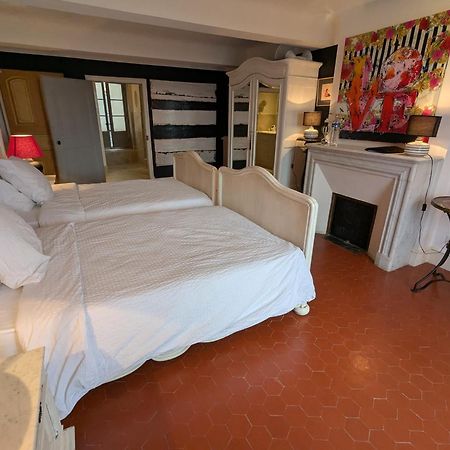 Les Chapeliers Bed & Breakfast Claviers Bagian luar foto
