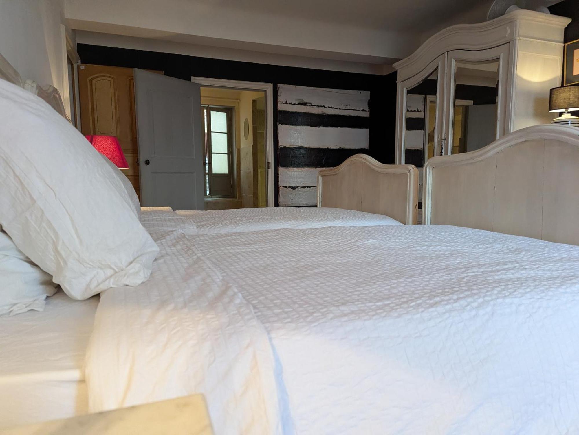 Les Chapeliers Bed & Breakfast Claviers Bagian luar foto