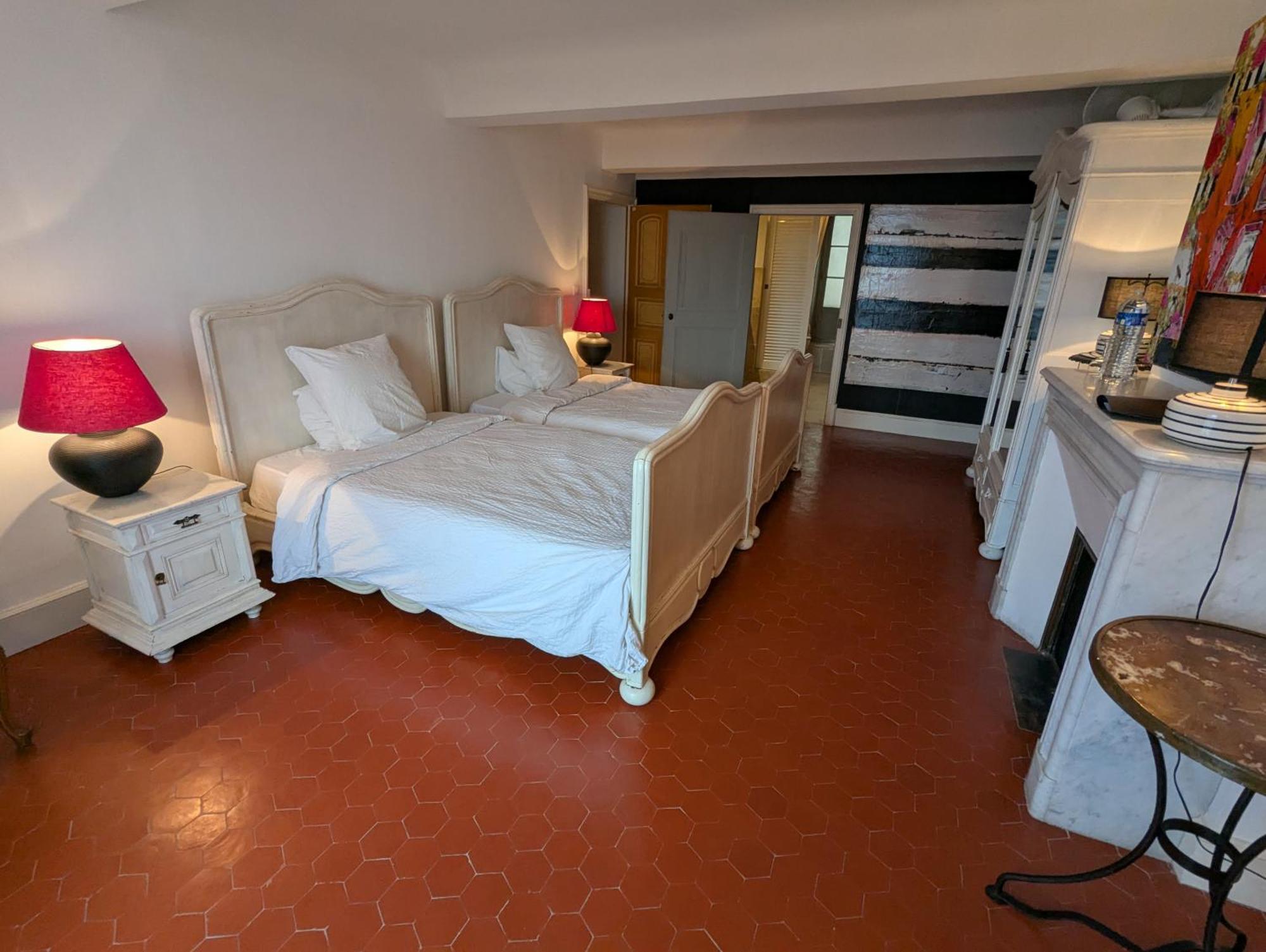 Les Chapeliers Bed & Breakfast Claviers Bagian luar foto