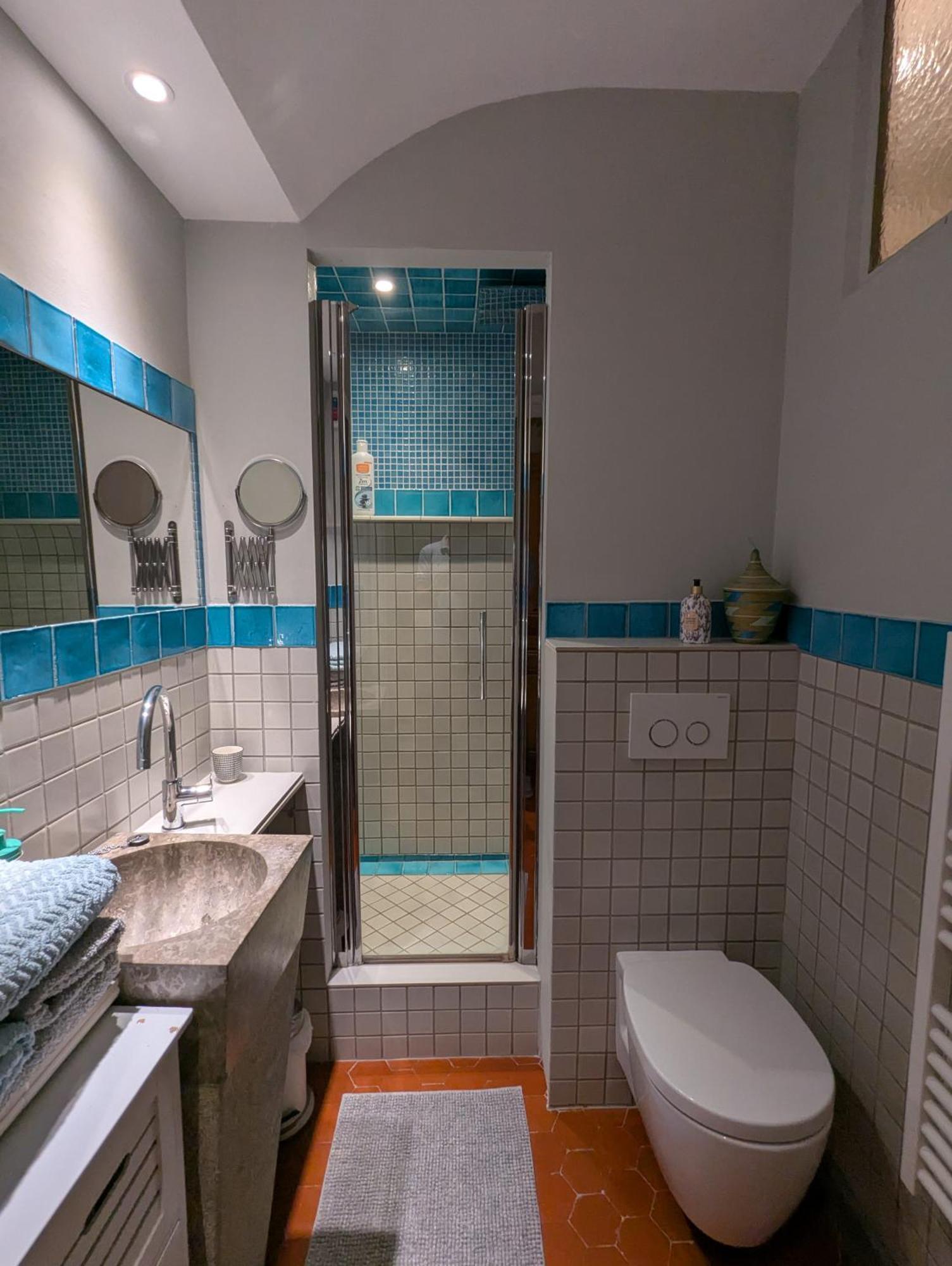 Les Chapeliers Bed & Breakfast Claviers Bagian luar foto