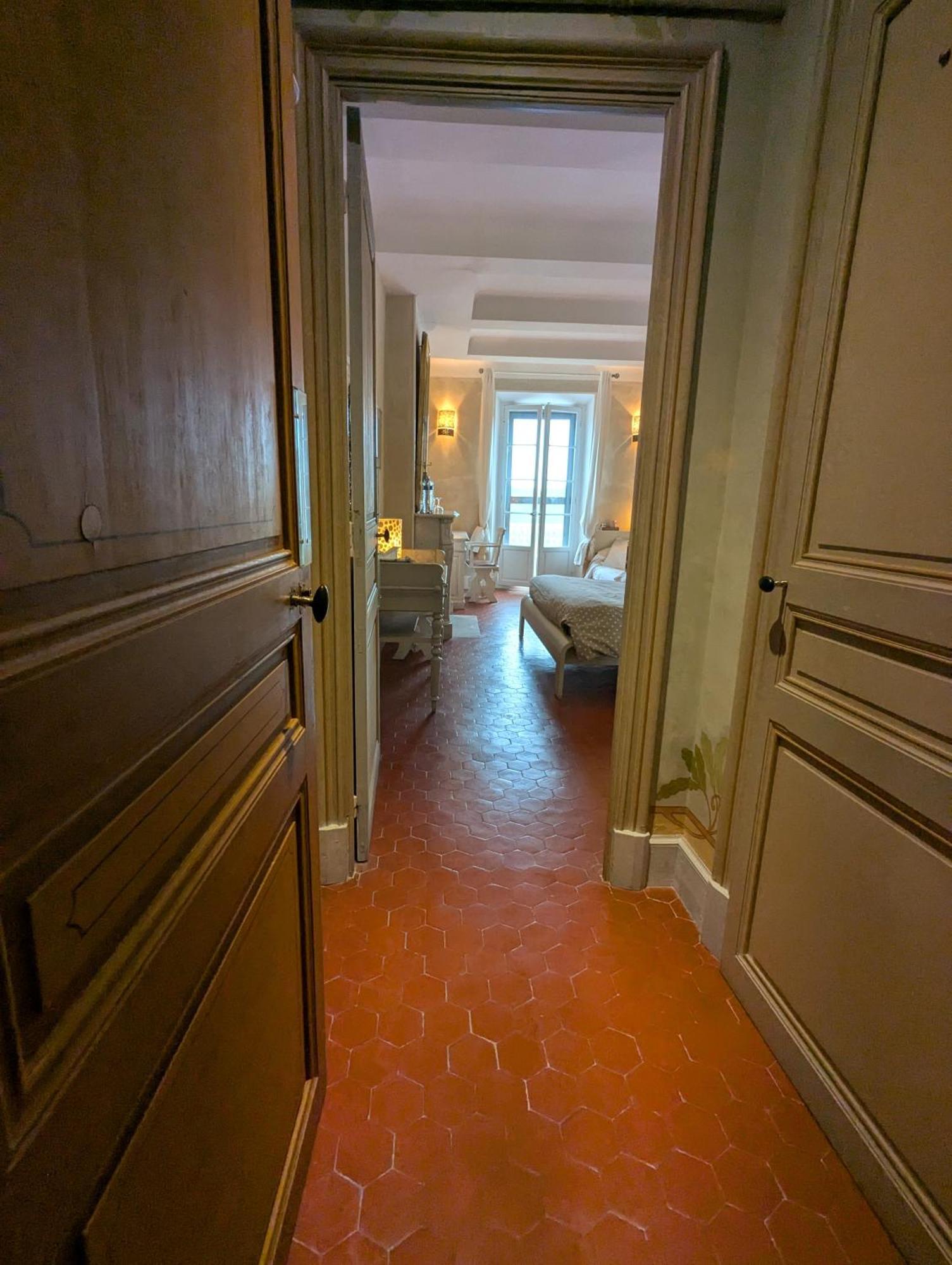 Les Chapeliers Bed & Breakfast Claviers Bagian luar foto